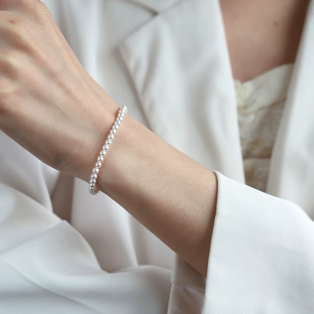 Elegant Pearl Bracelet
